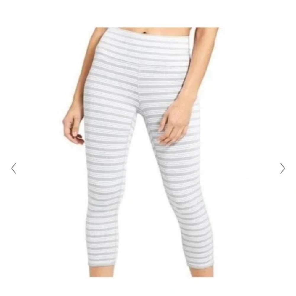Like-New Athleta Striped Chaturanga Capri Medium